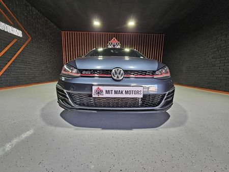 2020-Volkswagen-Golf-VII-GTI-20-TSI-Auto_4