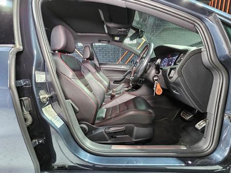 2020-Volkswagen-Golf-VII-GTI-20-TSI-Auto_8