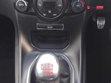 2014-Ford-Fiesta-ST-16-EcoBoost-GDTi_15