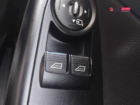 2014-Ford-Fiesta-ST-16-EcoBoost-GDTi_17