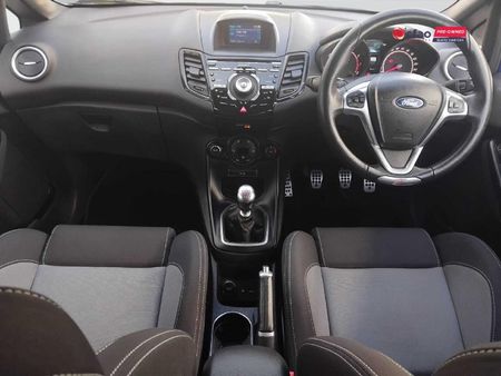 2014-Ford-Fiesta-ST-16-EcoBoost-GDTi_18