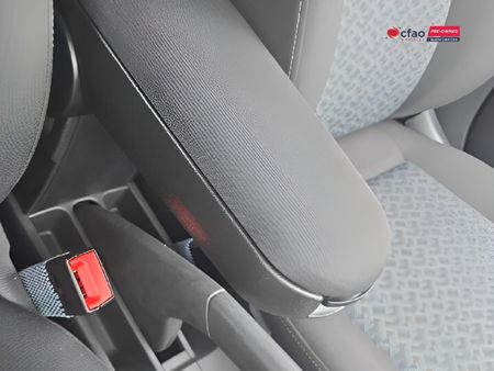 2026-Volkswagen-Polo-Vivo-16-Life_15