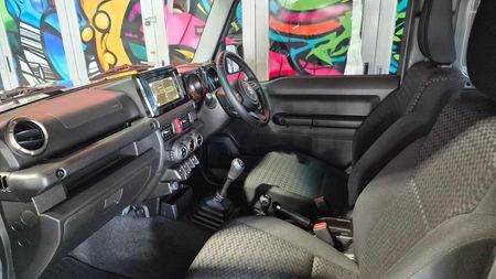 2022-Suzuki-Jimny-15-GLX_13