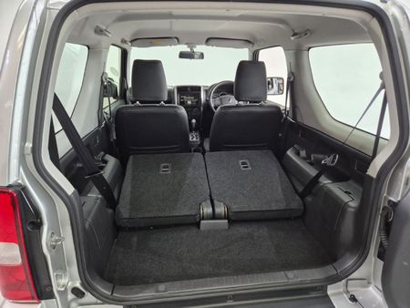 2015-Suzuki-Jimny-13-Auto_8
