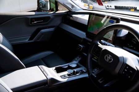 2026-Toyota-RAV4-25-VX-Hybrid-CVT-Auto-E-Four_15