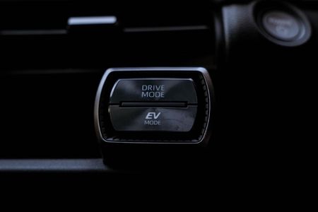 2026-Toyota-RAV4-25-VX-Hybrid-CVT-Auto-E-Four_20