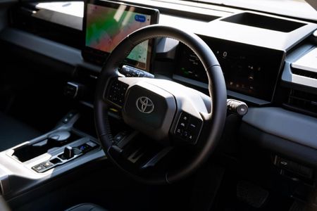 2026-Toyota-RAV4-25-VX-Hybrid-CVT-Auto-E-Four_6
