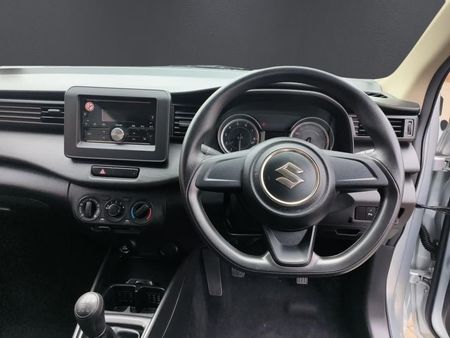 2023-Suzuki-Ertiga-15-GA_10