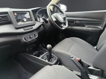 2023-Suzuki-Ertiga-15-GA_14
