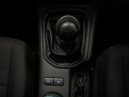 2026-Toyota-Hilux-24-GD-6-Raised-Body-Raider-Single-Cab_10
