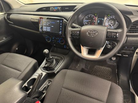 2026-Toyota-Hilux-24-GD-6-Raised-Body-Raider-Single-Cab_5