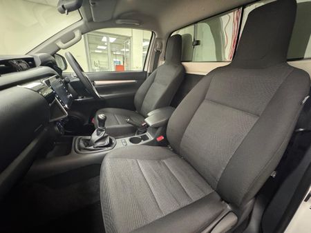 2026-Toyota-Hilux-24-GD-6-Raised-Body-Raider-Single-Cab_6