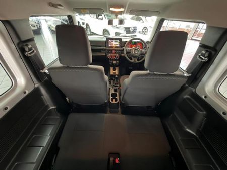 2023-Suzuki-Jimny-15-GLX-Auto_10