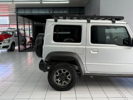 2023-Suzuki-Jimny-15-GLX-Auto_19
