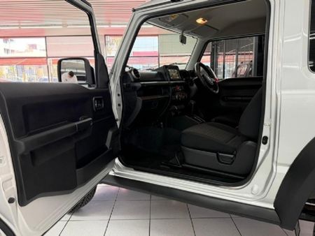 2023-Suzuki-Jimny-15-GLX-Auto_24
