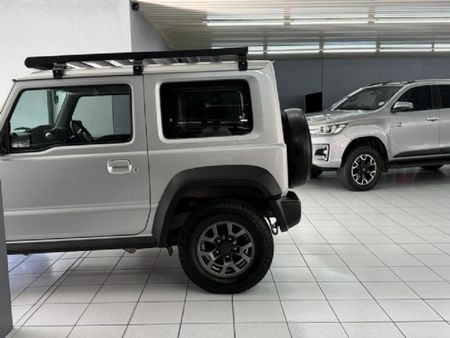 2023-Suzuki-Jimny-15-GLX-Auto_28