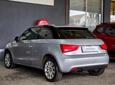 2015-Audi-A1-14-TFSI-3-dr-Attraction-Auto_9