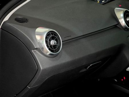 2015-Audi-A1-14-TFSI-3-dr-Attraction-Auto_11