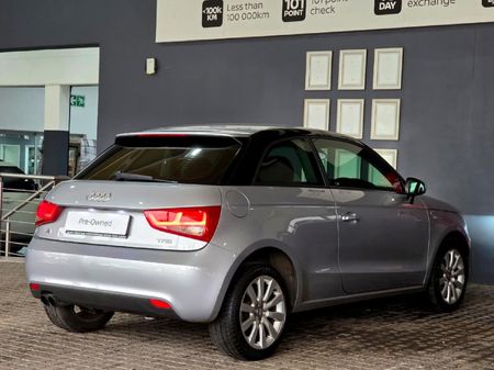 2015-Audi-A1-14-TFSI-3-dr-Attraction-Auto_4
