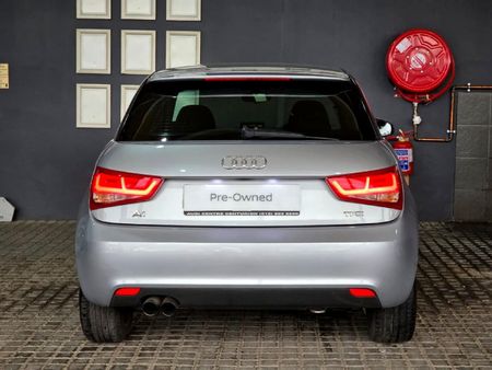 2015-Audi-A1-14-TFSI-3-dr-Attraction-Auto_6