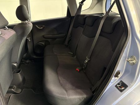 2010-Honda-Jazz-14i-LX_3