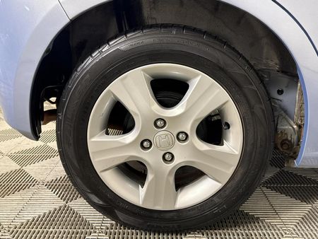 2010-Honda-Jazz-14i-LX_7