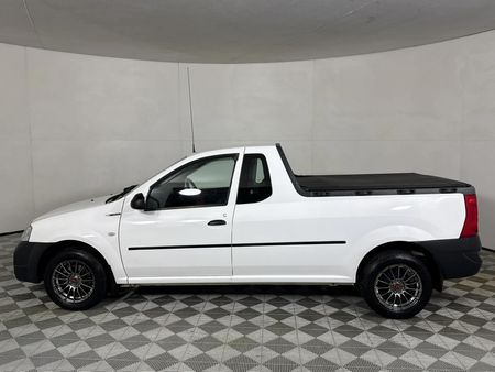 2021-Nissan-NP200-16_14