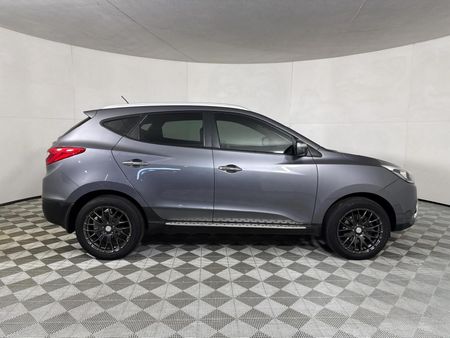 2015-Hyundai-ix35-20-Executive_15