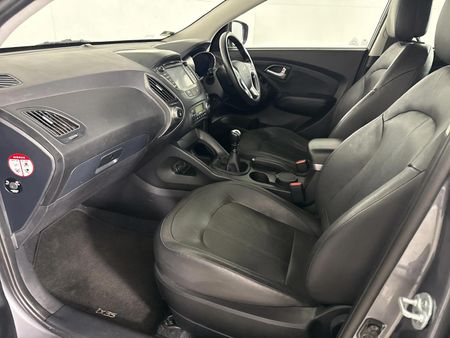 2015-Hyundai-ix35-20-Executive_8