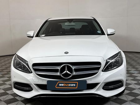 2015-Mercedes-Benz-C-Class-C-220-Bluetec-Avantgarde-Auto_13