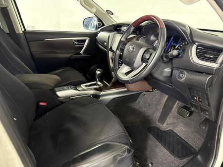 2020-Toyota-Fortuner-28-GD-6-Epic-Auto_9