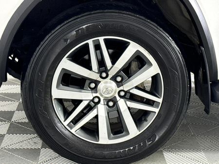 2020-Toyota-Fortuner-28-GD-6-Epic-Auto_4