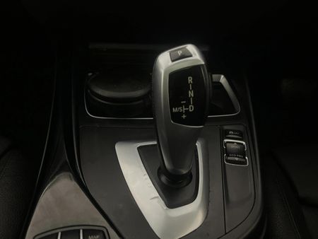 2019-BMW-1-Series-118i-5-dr-Edition-Sport-Line-Shadow-Auto_10