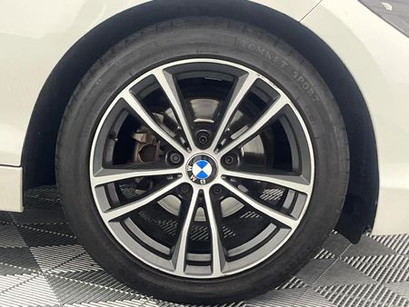 2019-BMW-1-Series-118i-5-dr-Edition-Sport-Line-Shadow-Auto_5