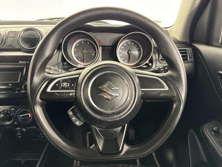 2021-Suzuki-Swift-12-GL-Auto_9