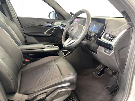 2024-BMW-X1-sDrive18i-xLine_9
