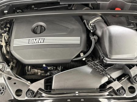 2024-BMW-X1-sDrive18i-xLine_15