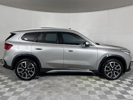 2024-BMW-X1-sDrive18i-xLine_19