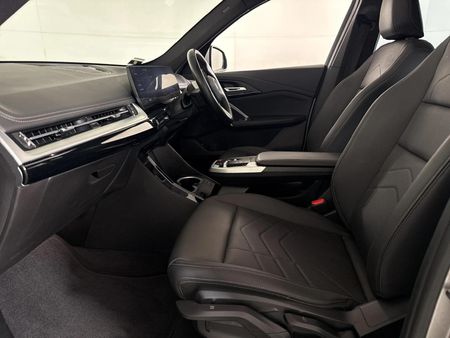 2024-BMW-X1-sDrive18i-xLine_8