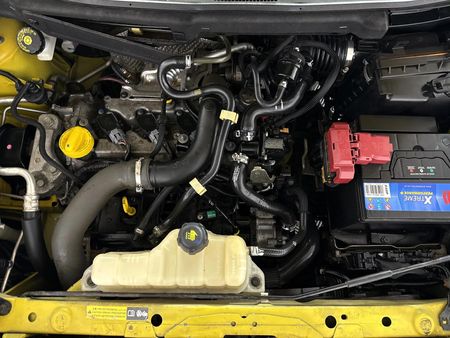 2015-Nissan-Juke-12T-Acenta_11