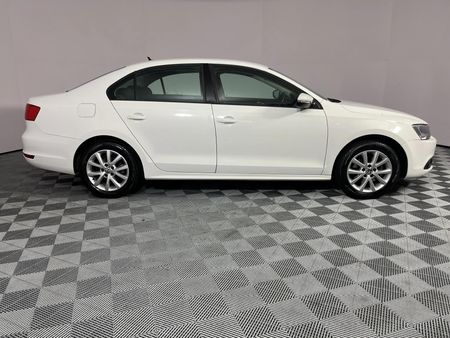 2013-Volkswagen-Jetta-VI-14-TSI-Comfortline-Auto_17