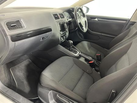 2013-Volkswagen-Jetta-VI-14-TSI-Comfortline-Auto_8