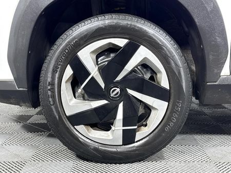 2024-Nissan-Magnite-10-Visia_4