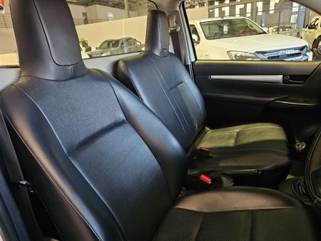 2022-Toyota-Hilux-20-VVTi-Single-Cab_14