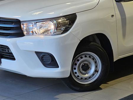 2022-Toyota-Hilux-20-VVTi-Single-Cab_16