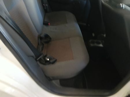 2012-Volkswagen-Polo-Vivo-14-Trendline-5-dr_9