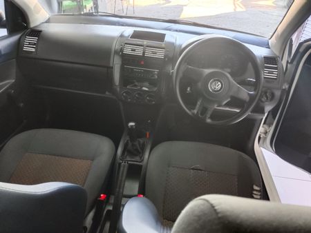 2012-Volkswagen-Polo-Vivo-14-Trendline-5-dr_8