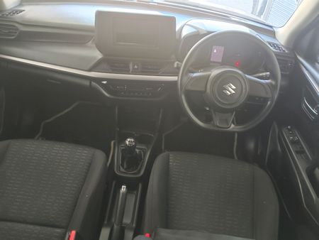 2025-Suzuki-Swift-12-GL_7