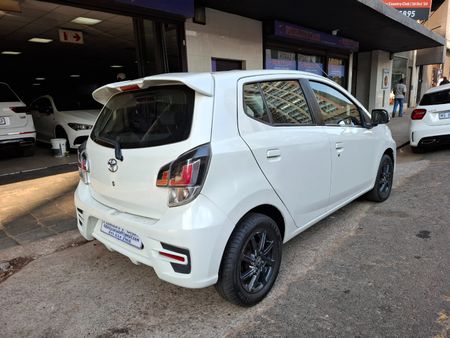 2022-Toyota-Agya-10-Auto_6
