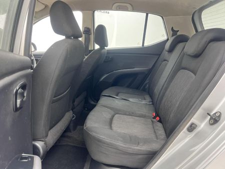 2014-Hyundai-i10-125-GLS-Fluid_11